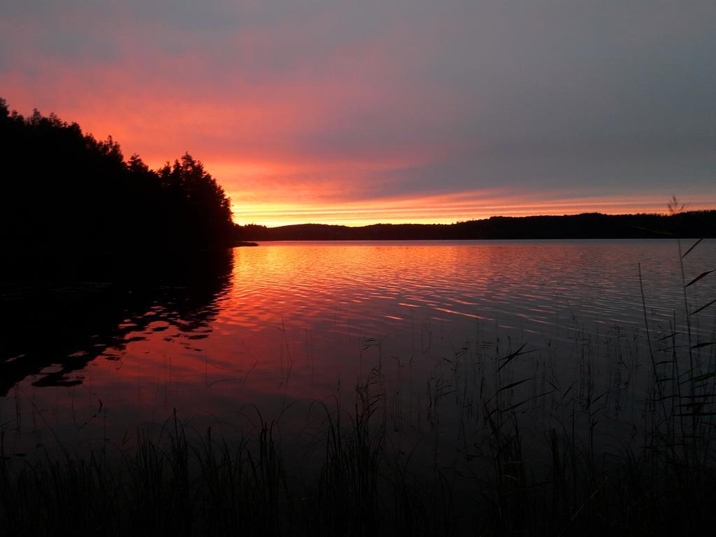 Loikansaari Lomamoekit Holiday Cottages Kallislahti ภายนอก รูปภาพ